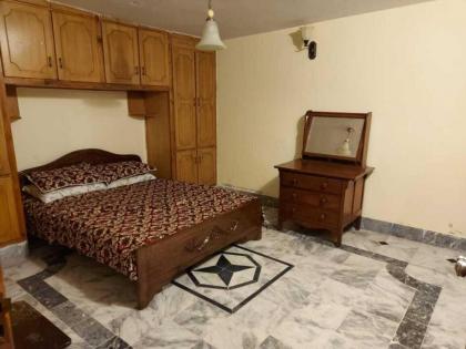 Stunning 3-Bed Apartment in Murree - image 17
