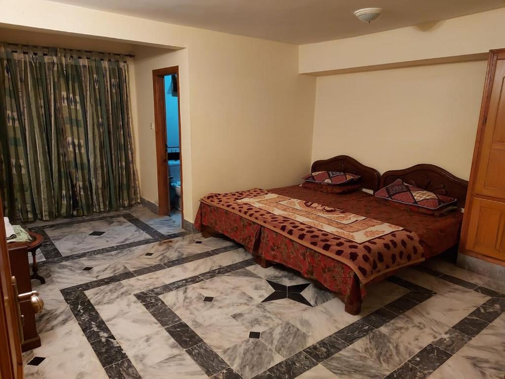 Stunning 3-Bed Apartment in Murree - image 4